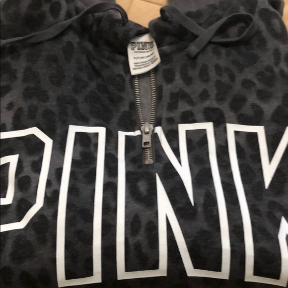 Pretty hoodie - Picture 3 of 3